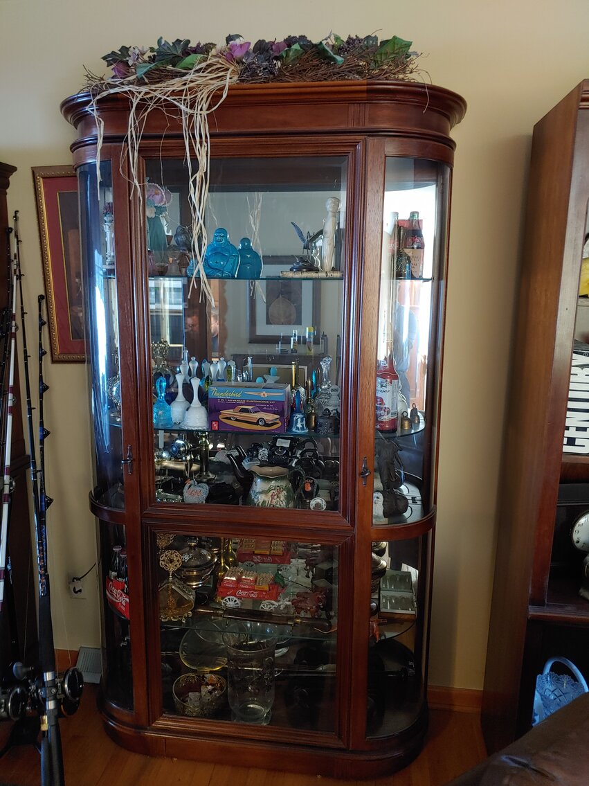 Image for 3 BR BRICK & VINYL SIDED SPLIT LEVEL HOME ON 0.57+/- AC W/ 18’ X 40’ INGROUND POOL; SALTWATER & FRESHWATER FISHING GEAR, 80+ HEAVY DUTY RODS & REELS, COLLECTIBLES, MEMORABILIA, FURNITURE & HOUSEHOLD ITEMS