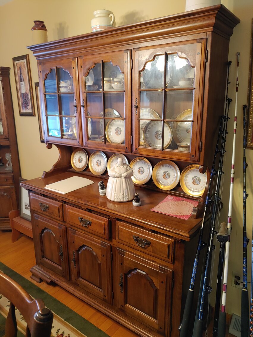 Image for 3 BR BRICK & VINYL SIDED SPLIT LEVEL HOME ON 0.57+/- AC W/ 18’ X 40’ INGROUND POOL; SALTWATER & FRESHWATER FISHING GEAR, 80+ HEAVY DUTY RODS & REELS, COLLECTIBLES, MEMORABILIA, FURNITURE & HOUSEHOLD ITEMS