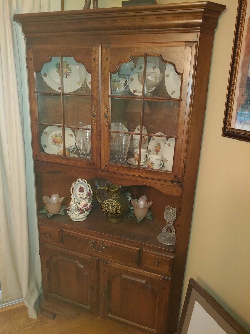 Image for 3 BR BRICK & VINYL SIDED SPLIT LEVEL HOME ON 0.57+/- AC W/ 18’ X 40’ INGROUND POOL; SALTWATER & FRESHWATER FISHING GEAR, 80+ HEAVY DUTY RODS & REELS, COLLECTIBLES, MEMORABILIA, FURNITURE & HOUSEHOLD ITEMS