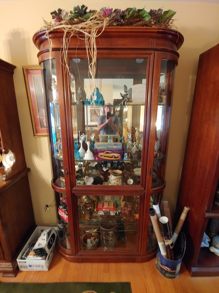 Image for 3 BR BRICK & VINYL SIDED SPLIT LEVEL HOME ON 0.57+/- AC W/ 18’ X 40’ INGROUND POOL; SALTWATER & FRESHWATER FISHING GEAR, 80+ HEAVY DUTY RODS & REELS, COLLECTIBLES, MEMORABILIA, FURNITURE & HOUSEHOLD ITEMS