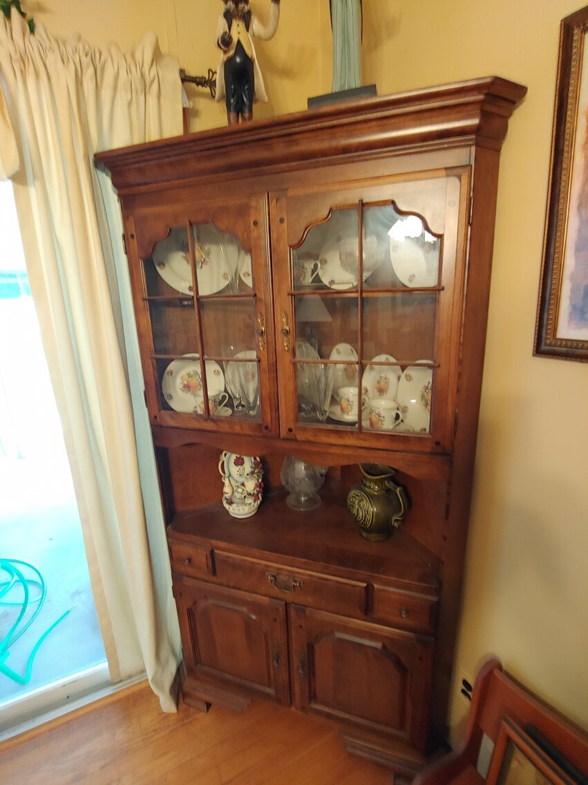 Image for 3 BR BRICK & VINYL SIDED SPLIT LEVEL HOME ON 0.57+/- AC W/ 18’ X 40’ INGROUND POOL; SALTWATER & FRESHWATER FISHING GEAR, 80+ HEAVY DUTY RODS & REELS, COLLECTIBLES, MEMORABILIA, FURNITURE & HOUSEHOLD ITEMS