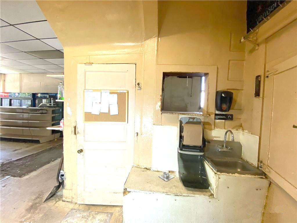 Image for 1956 Genesee Street, Toledo, Ohio 43605