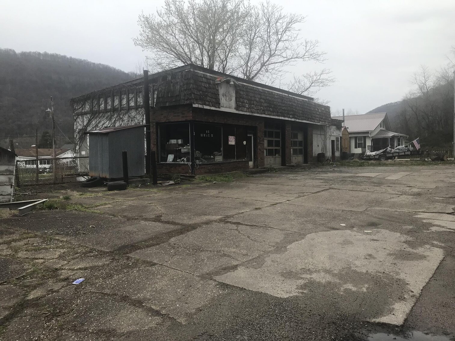 Image for SOLD - 2 Bay Garage with Office Selling to the Highest Bidder