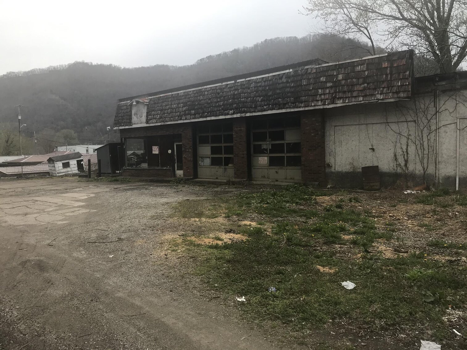 Image for SOLD - 2 Bay Garage with Office Selling to the Highest Bidder