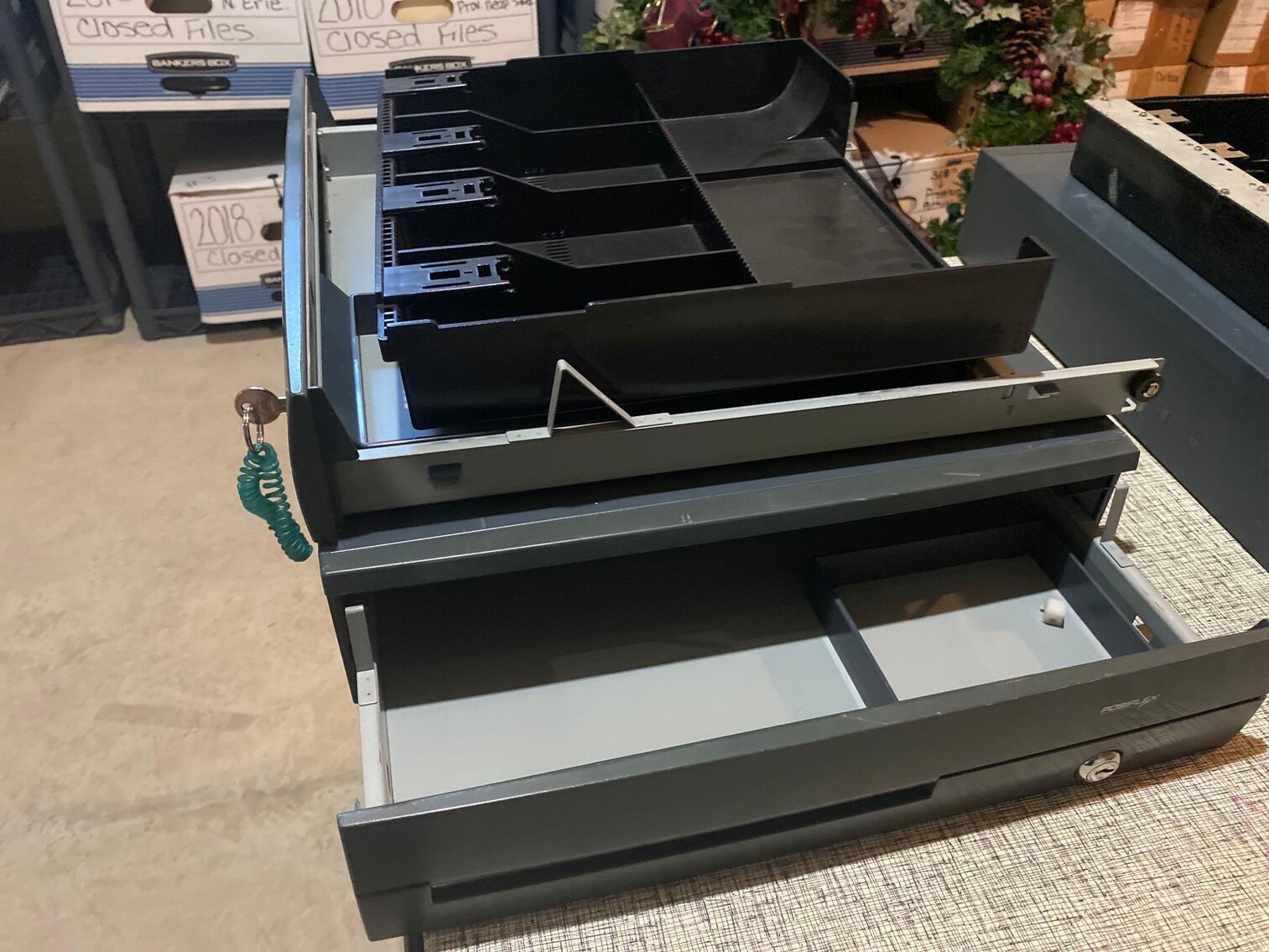 Image for Ford Edge, Electronics, Furniture, Home Decor, Outdoor Items, Tools/Auto Items, Comic Books (Weckerly)