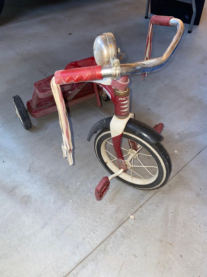 Image for Ford Edge, Electronics, Furniture, Home Decor, Outdoor Items, Tools/Auto Items, Comic Books (Weckerly)