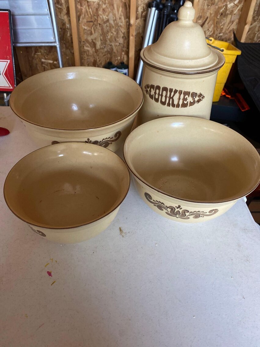 Image for Ford Edge, Electronics, Furniture, Home Decor, Outdoor Items, Tools/Auto Items, Comic Books (Weckerly)