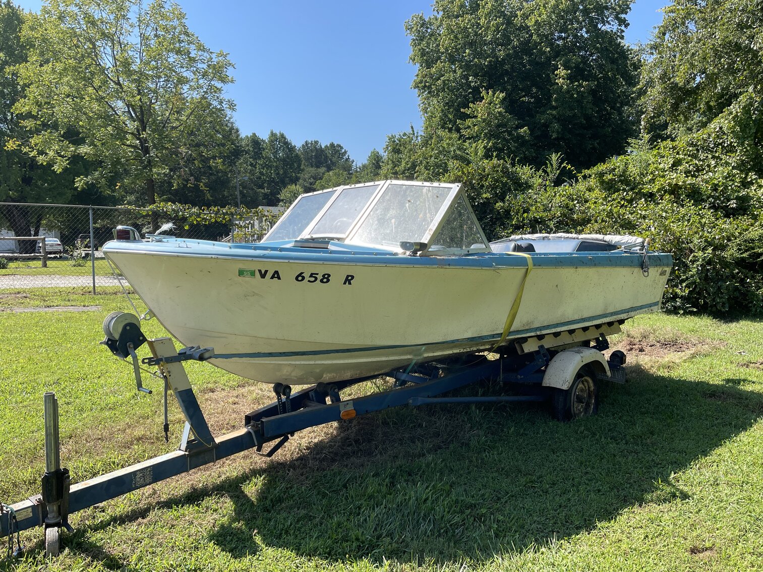 1971 Luger 17 ft Fiberglass Boat with Holsclaw Roller Trailer