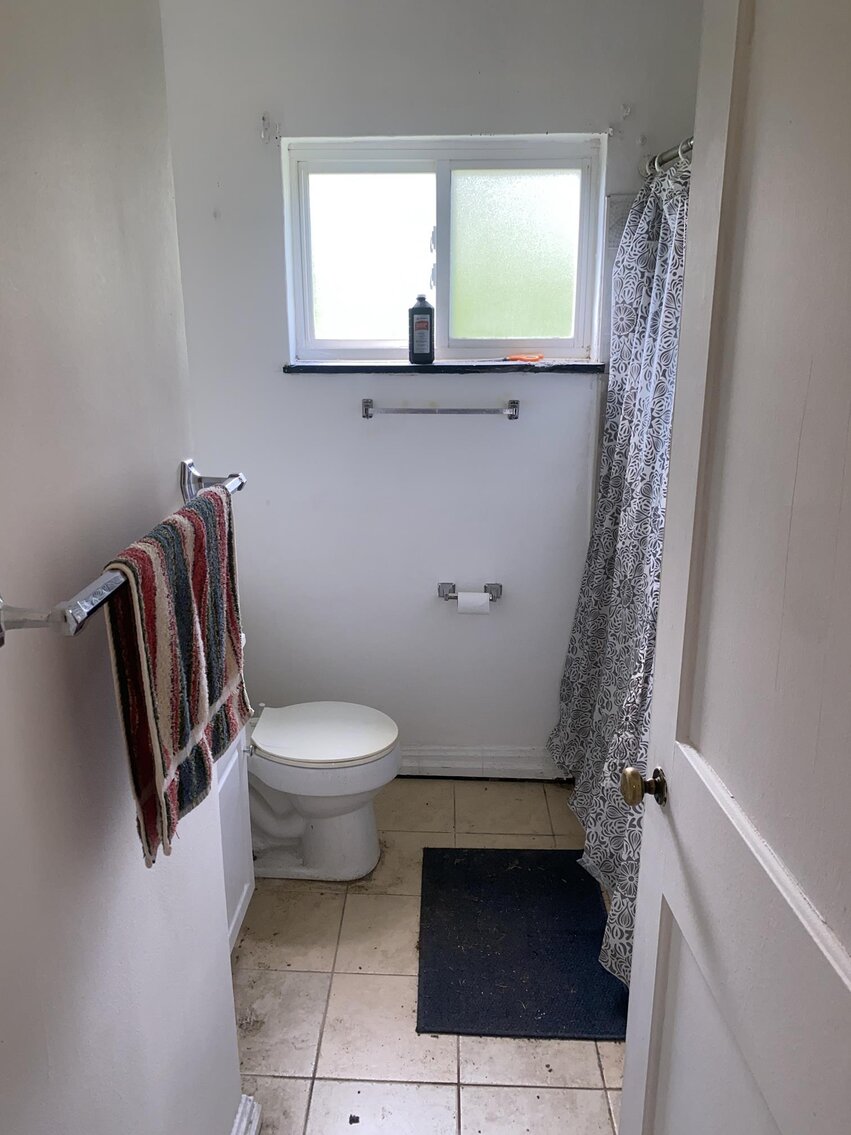 Image for SOLD $33,000 - 3 Bedroom in a Nice Neighborhood Selling to the Highest Bidder