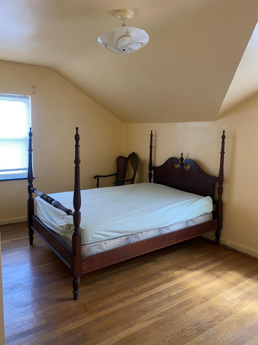 Image for SOLD $33,000 - 3 Bedroom in a Nice Neighborhood Selling to the Highest Bidder