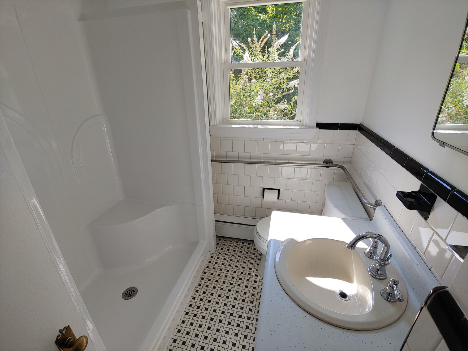 Image for 4 BR, 3 BA BRICK & VINYL SIDED HOME W/ ATT. GARAGE & DET. COMMERCIAL GARAGE W/ OVERSIZED ENTRANCE DOORS ON 0.48+/- ACRES