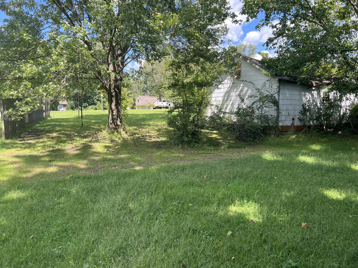 MINIMUM BID AUCTION 10,000! 5935 Weckerly Rd