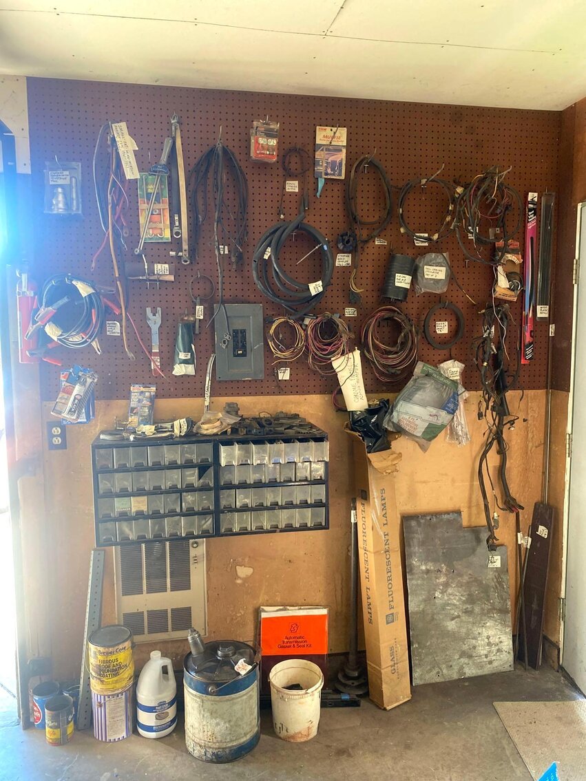 Image for (4) Thunderbirds, Parts, Accessories - All As 1 Bulk Lot (Radford)