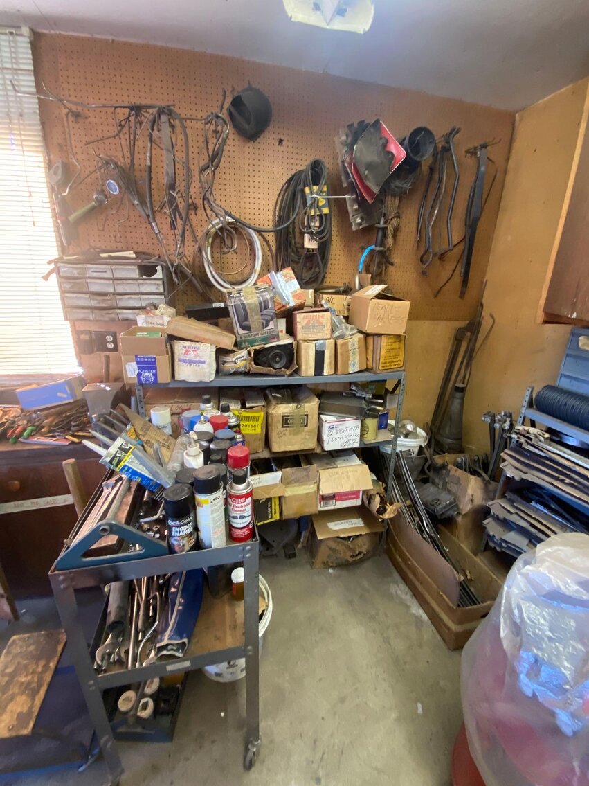 Image for (4) Thunderbirds, Parts, Accessories - All As 1 Bulk Lot (Radford)