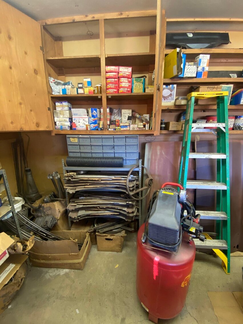 Image for (4) Thunderbirds, Parts, Accessories - All As 1 Bulk Lot (Radford)