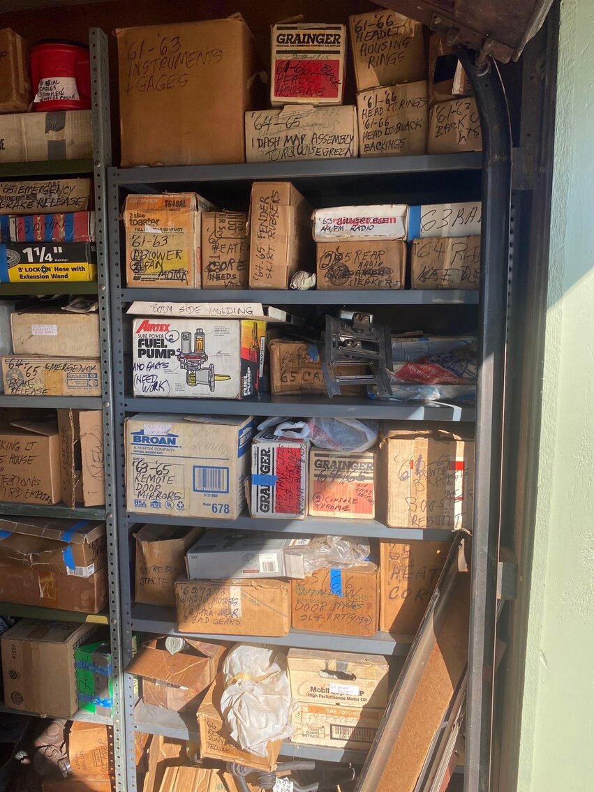 Image for (4) Thunderbirds, Parts, Accessories - All As 1 Bulk Lot (Radford)