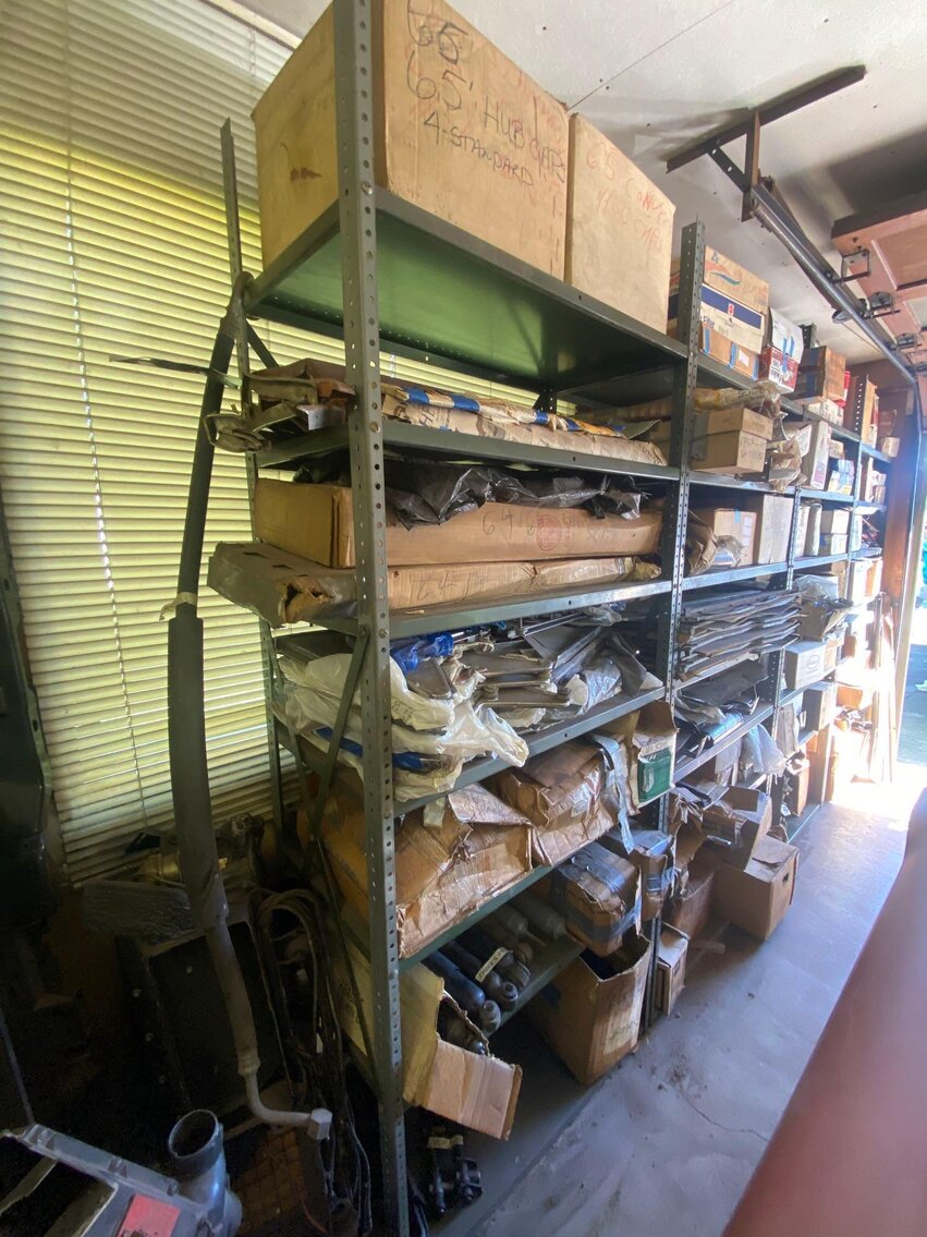 Image for (4) Thunderbirds, Parts, Accessories - All As 1 Bulk Lot (Radford)