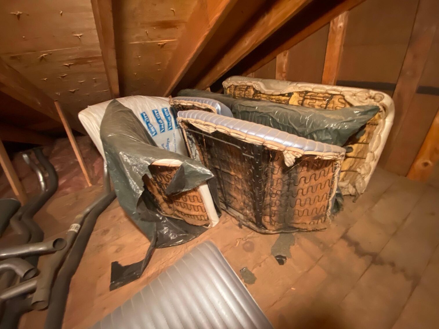 Image for (4) Thunderbirds, Parts, Accessories - All As 1 Bulk Lot (Radford)