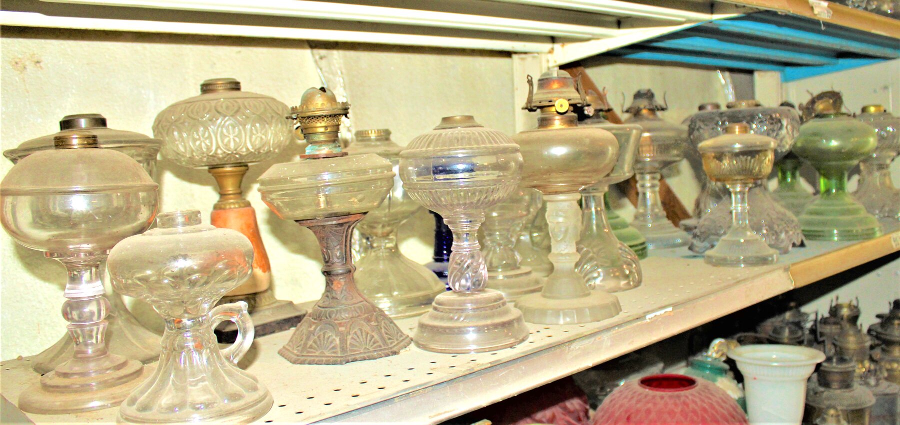 Image for HUGE ANTIQUE ESTATE AUCTION