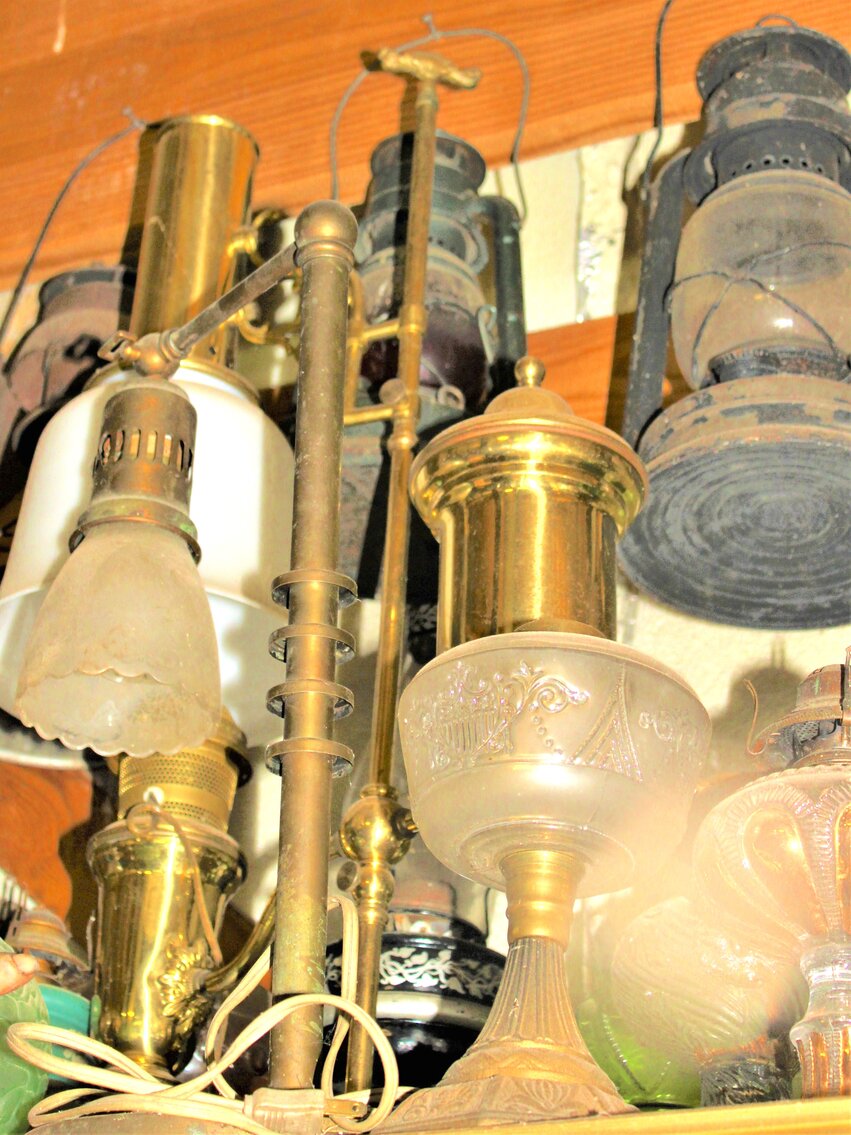 Image for HUGE ANTIQUE ESTATE AUCTION