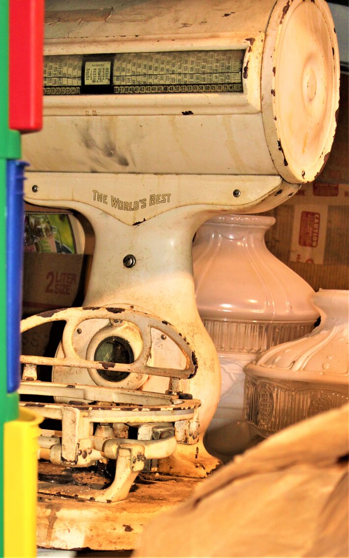 Image for HUGE ANTIQUE ESTATE AUCTION