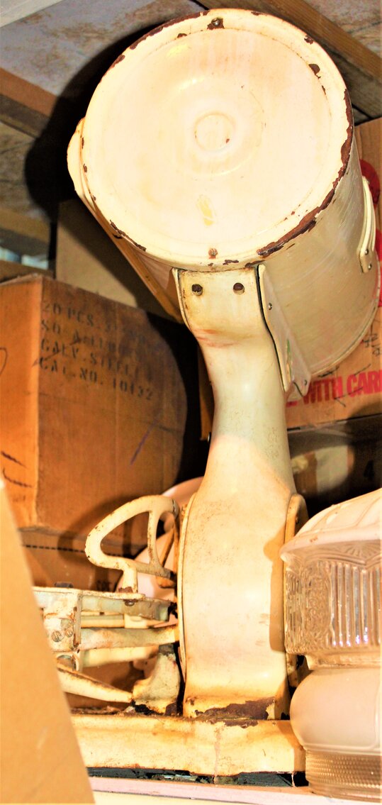 Image for HUGE ANTIQUE ESTATE AUCTION