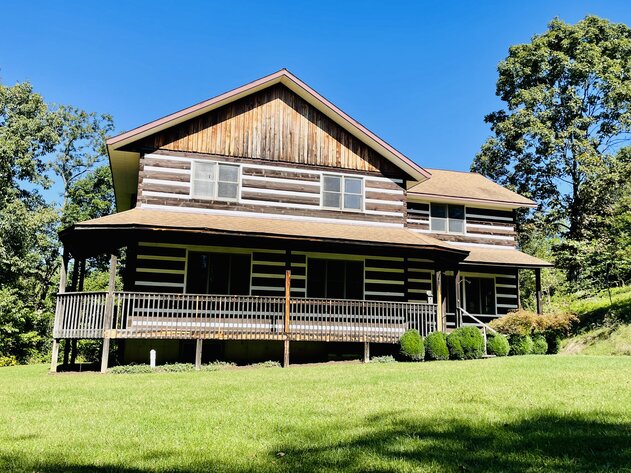 Image for Beautiful Log Home in Christiansburg VA Real Estate Auction