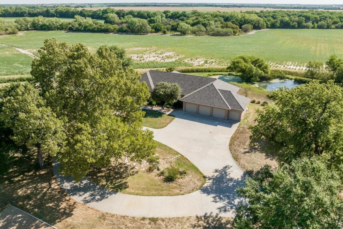 13816 US HWY 50, Halstead, Kansas 67056 – Home, Buildings, & Pond on 8.8 Acres photo 3