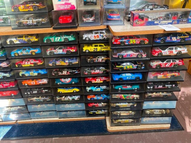 Image for NASCAR Collection, 2500+/- Diecasts, Posters, NASCAR Sheet Metal - All As 1 Bulk Lot (Maple)