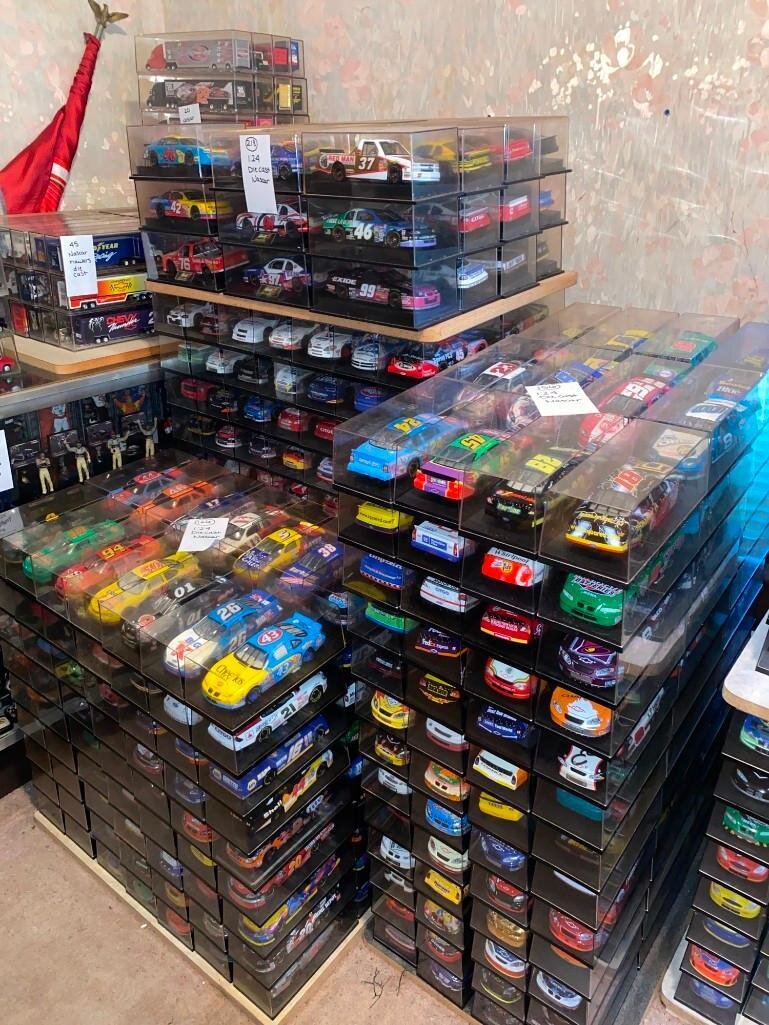 Image for NASCAR Collection, 2500+/- Diecasts, Posters, NASCAR Sheet Metal - All As 1 Bulk Lot (Maple)