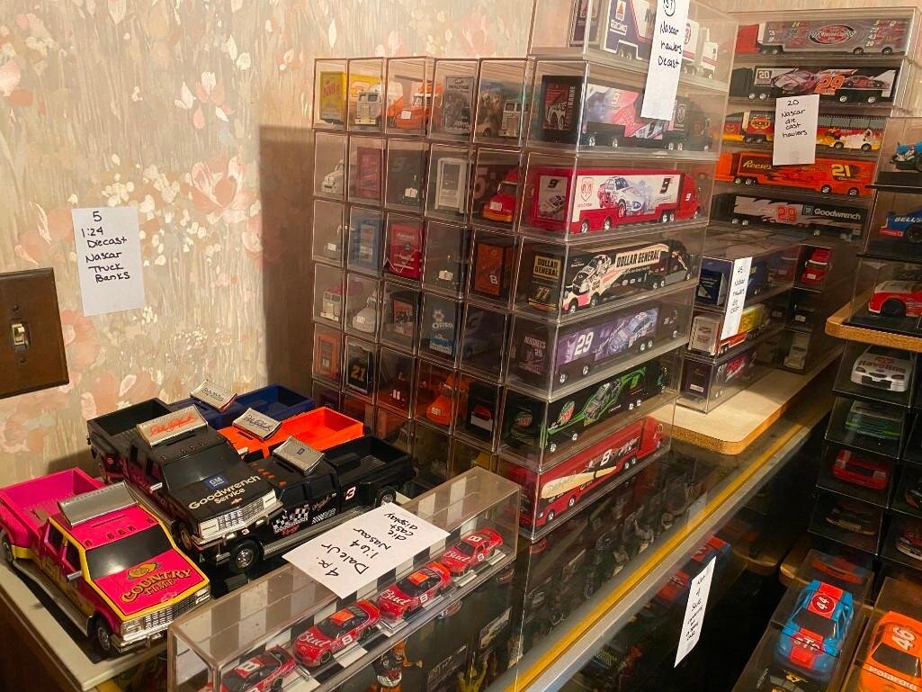 Image for NASCAR Collection, 2500+/- Diecasts, Posters, NASCAR Sheet Metal - All As 1 Bulk Lot (Maple)