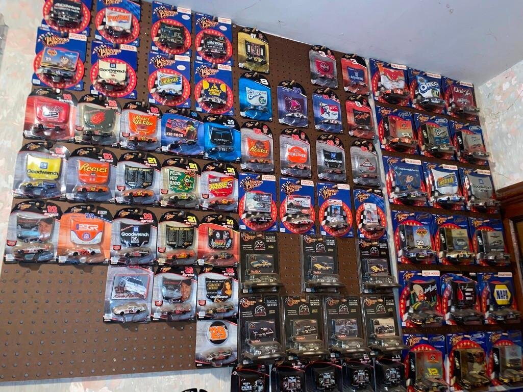 Image for NASCAR Collection, 2500+/- Diecasts, Posters, NASCAR Sheet Metal - All As 1 Bulk Lot (Maple)