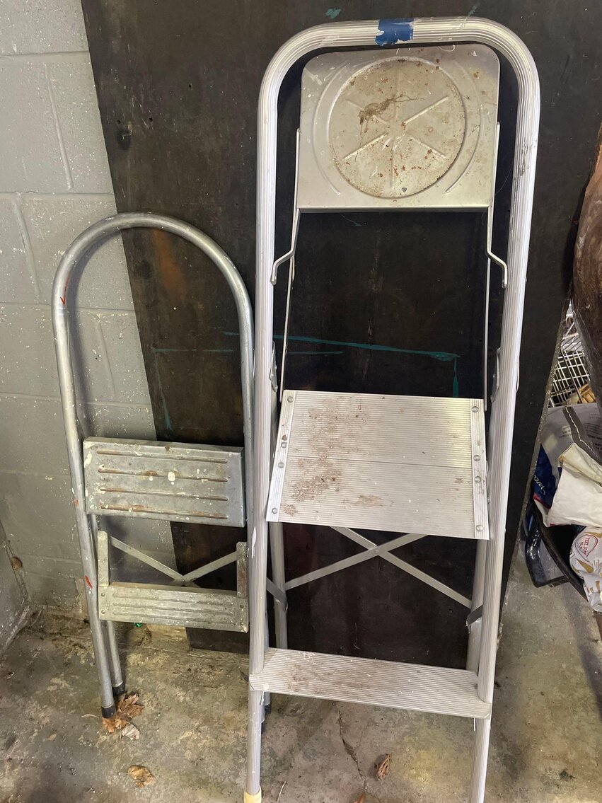 Image for Outdoor Items, Tools, Household, Glass, Lawn Mower, Appliances, Clock Parts/Tools, Toys (Locust)