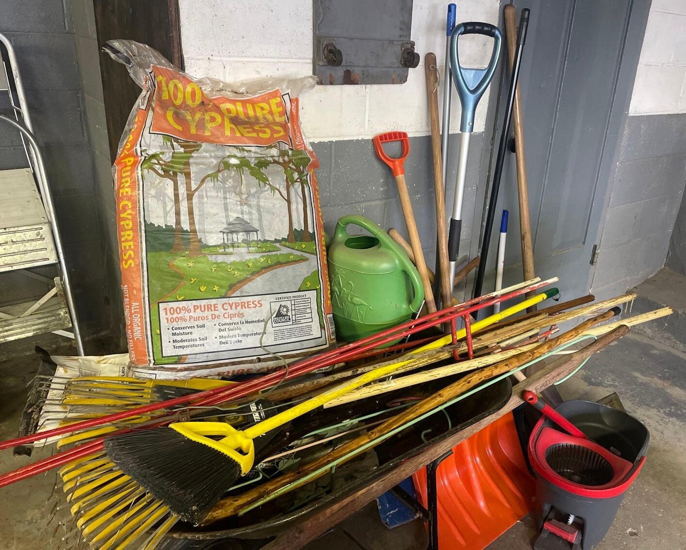 Image for Outdoor Items, Tools, Household, Glass, Lawn Mower, Appliances, Clock Parts/Tools, Toys (Locust)