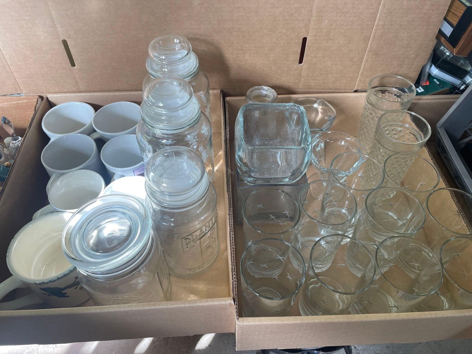 Image for Outdoor Items, Tools, Household, Glass, Lawn Mower, Appliances, Clock Parts/Tools, Toys (Locust)