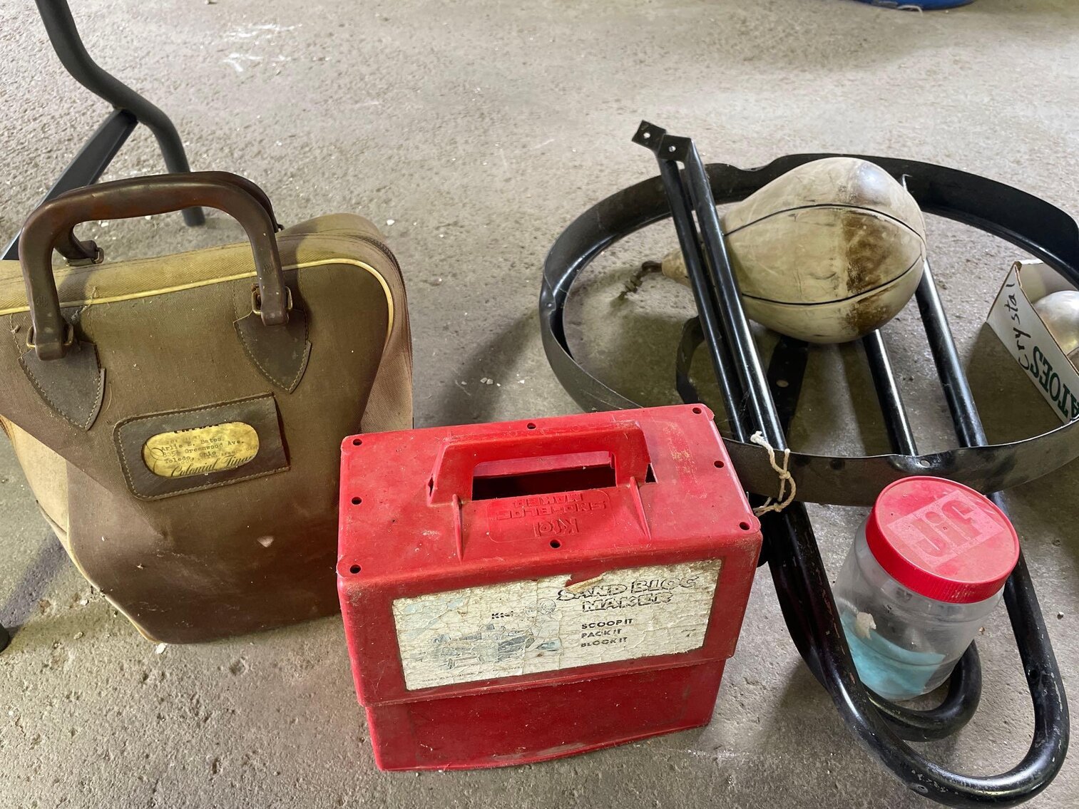 Image for Outdoor Items, Tools, Household, Glass, Lawn Mower, Appliances, Clock Parts/Tools, Toys (Locust)