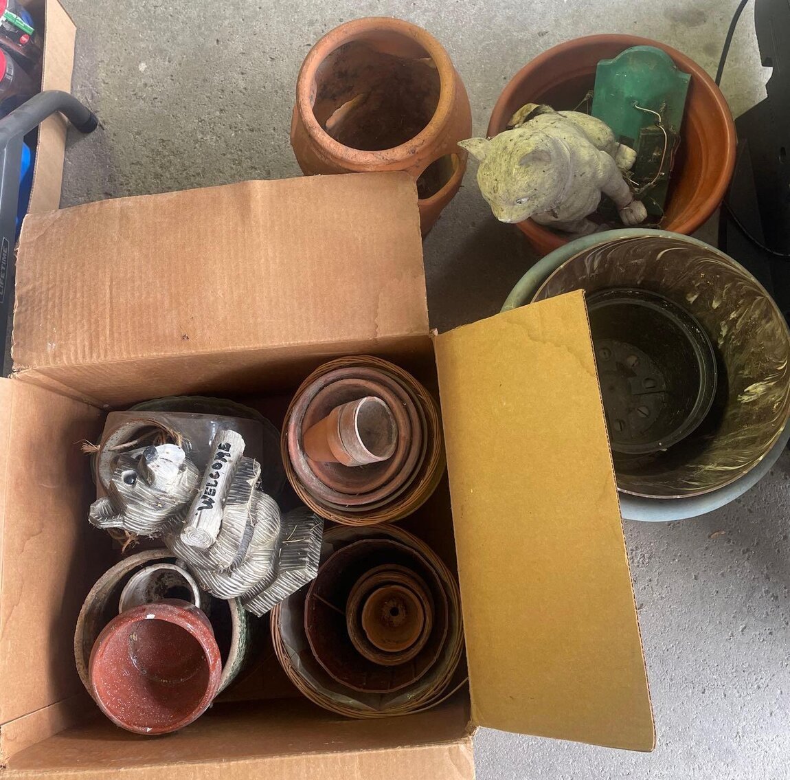 Image for Outdoor Items, Tools, Household, Glass, Lawn Mower, Appliances, Clock Parts/Tools, Toys (Locust)