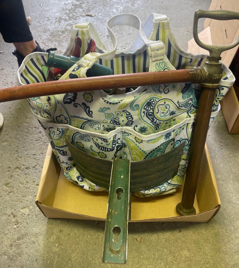 Image for Outdoor Items, Tools, Household, Glass, Lawn Mower, Appliances, Clock Parts/Tools, Toys (Locust)