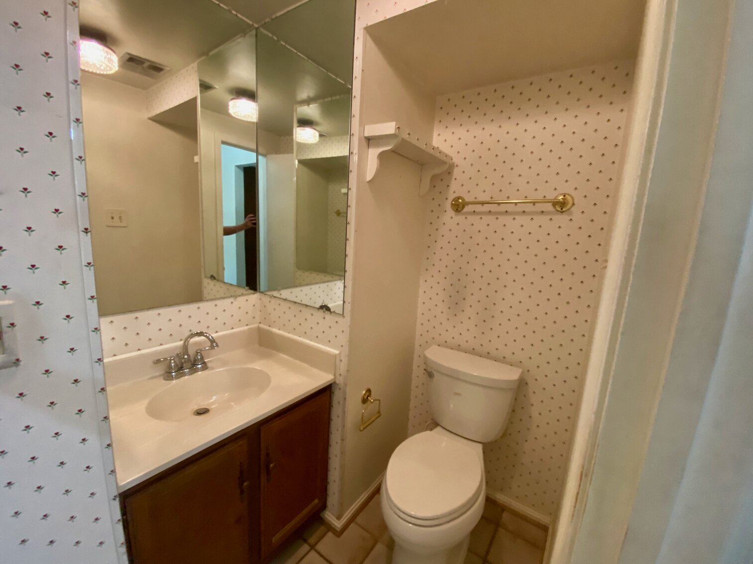 Image for 3 BR/2.5 BA End Unit Townhome Minutes from I-95, 395 & 495 in Fairfax County, VA--SELLING to the HIGHEST BIDDER via ONLINE ONLY BIDDING!!