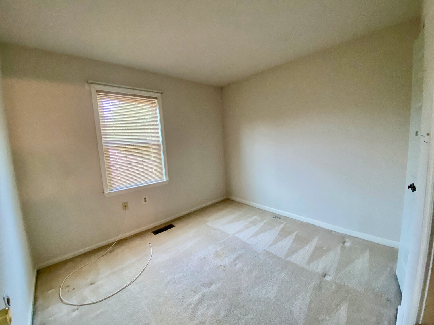 Image for 3 BR/2.5 BA End Unit Townhome Minutes from I-95, 395 & 495 in Fairfax County, VA--SELLING to the HIGHEST BIDDER via ONLINE ONLY BIDDING!!