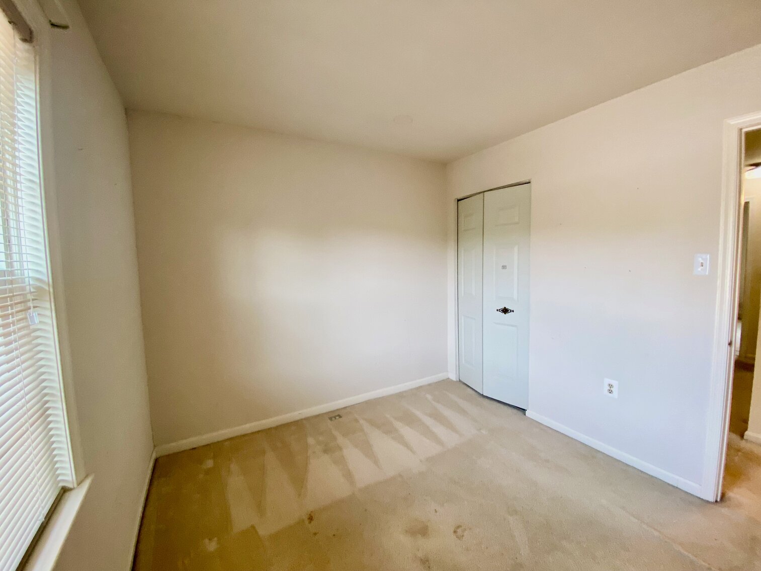 Image for 3 BR/2.5 BA End Unit Townhome Minutes from I-95, 395 & 495 in Fairfax County, VA--SELLING to the HIGHEST BIDDER via ONLINE ONLY BIDDING!!