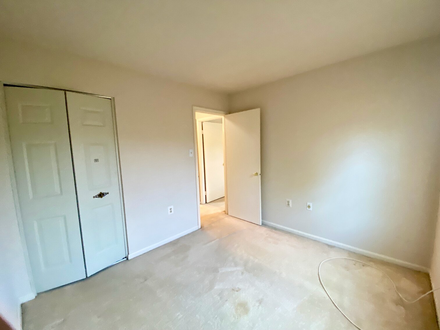 Image for 3 BR/2.5 BA End Unit Townhome Minutes from I-95, 395 & 495 in Fairfax County, VA--SELLING to the HIGHEST BIDDER via ONLINE ONLY BIDDING!!