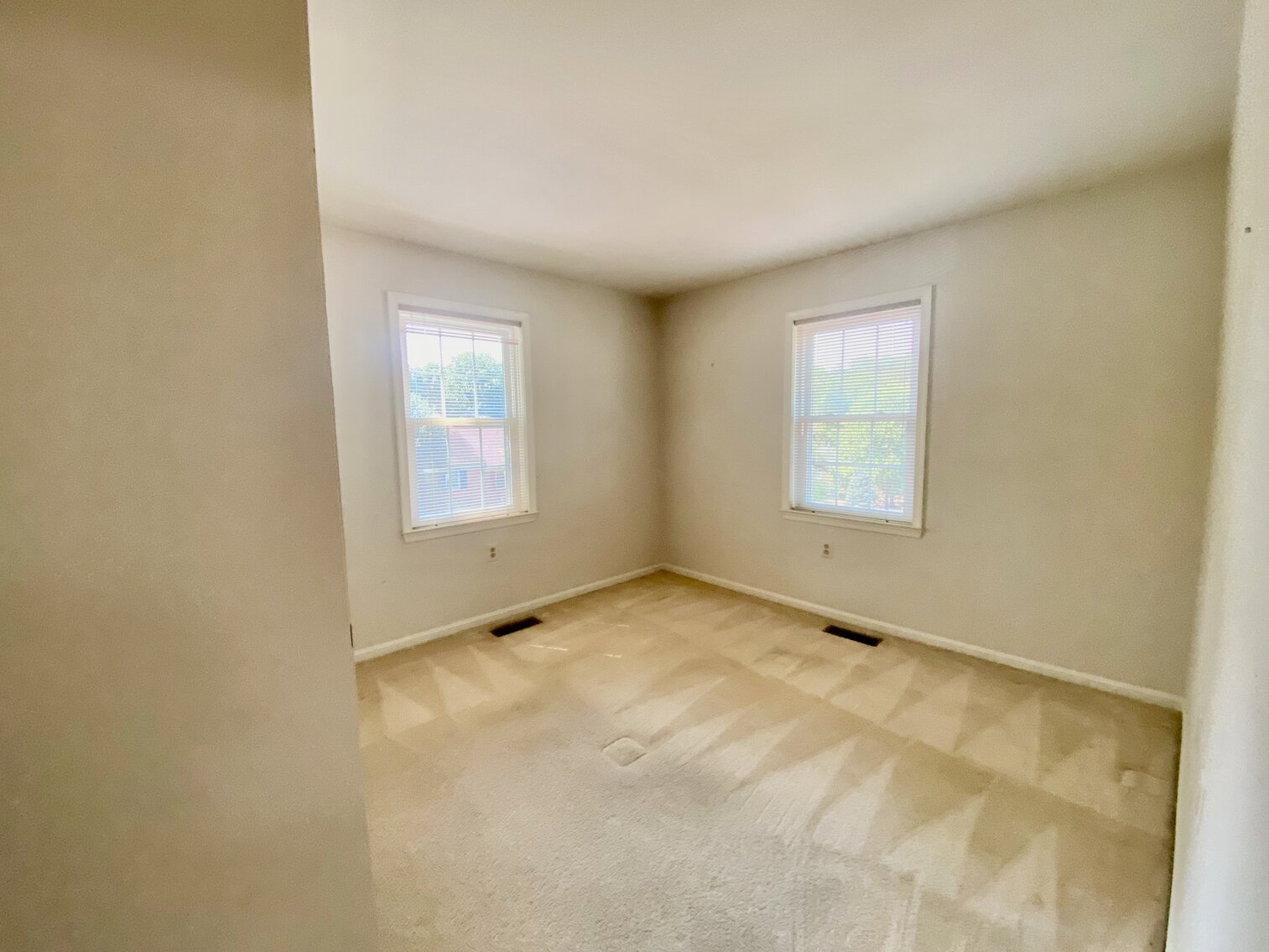 Image for 3 BR/2.5 BA End Unit Townhome Minutes from I-95, 395 & 495 in Fairfax County, VA--SELLING to the HIGHEST BIDDER via ONLINE ONLY BIDDING!!