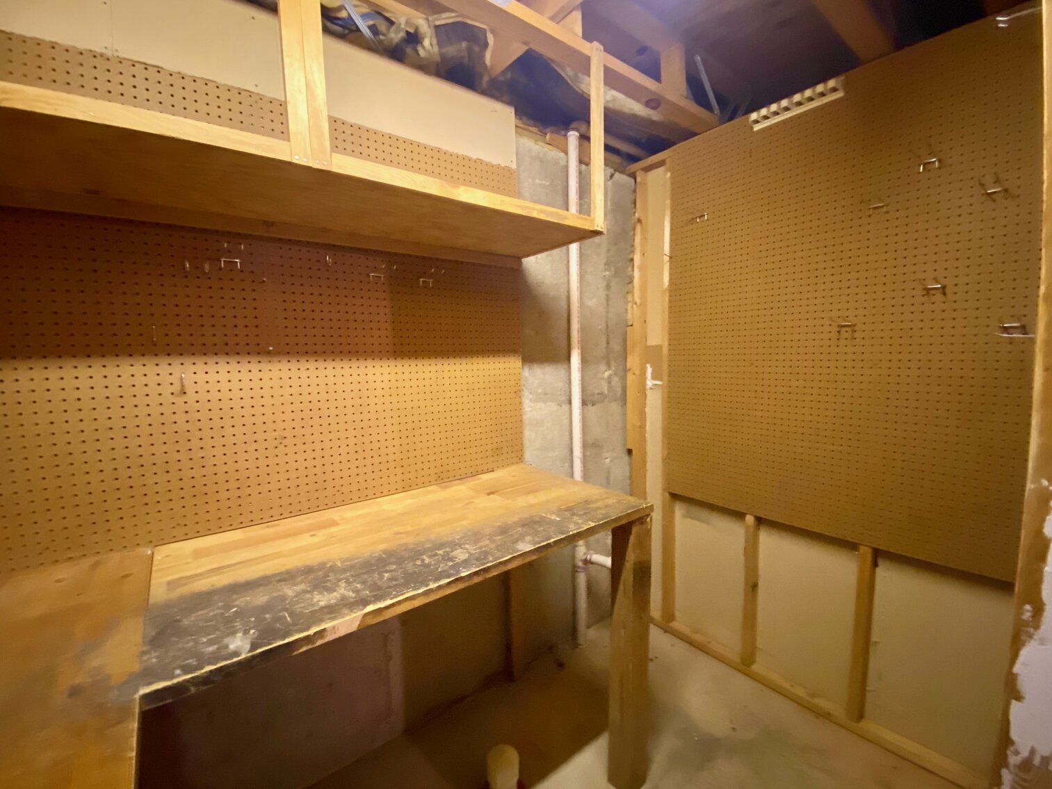 Image for 3 BR/2.5 BA End Unit Townhome Minutes from I-95, 395 & 495 in Fairfax County, VA--SELLING to the HIGHEST BIDDER via ONLINE ONLY BIDDING!!