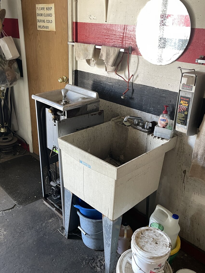 Image for 3 Bay Commercial Building in Downtown Luray, VA