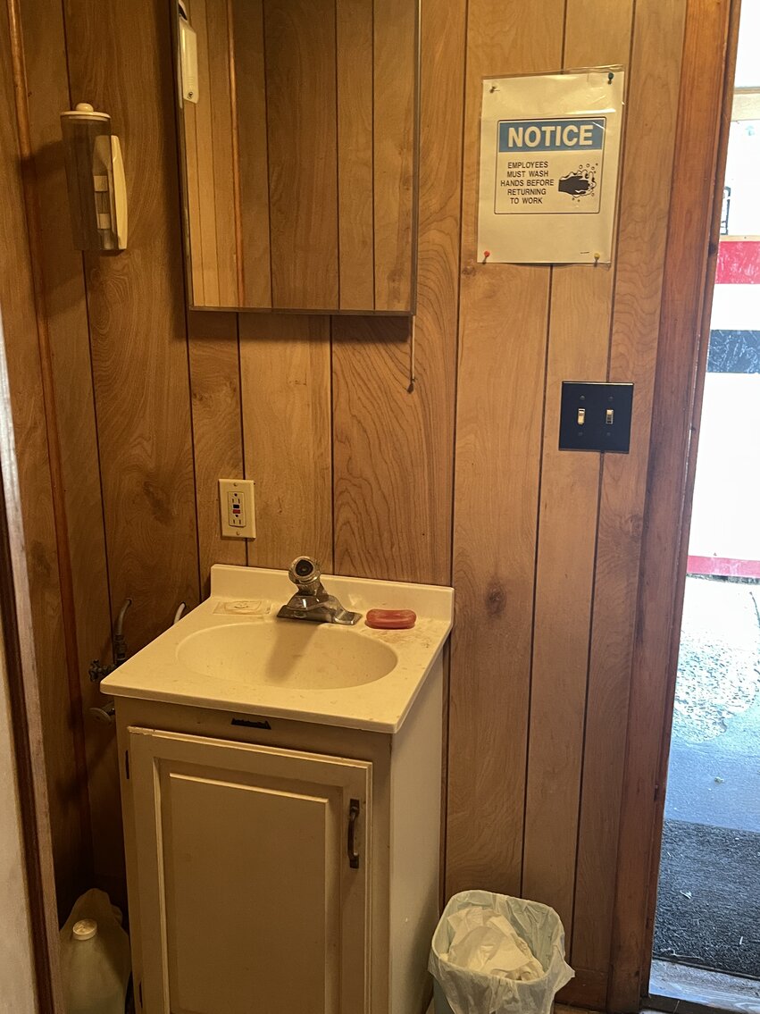 Image for 3 Bay Commercial Building in Downtown Luray, VA