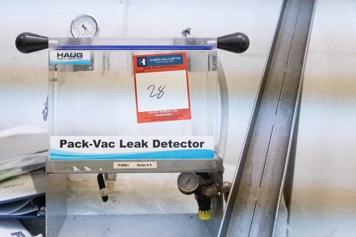 Image for ***SOLD*** MJK1215 Haug Pack-Vac Leak Detector