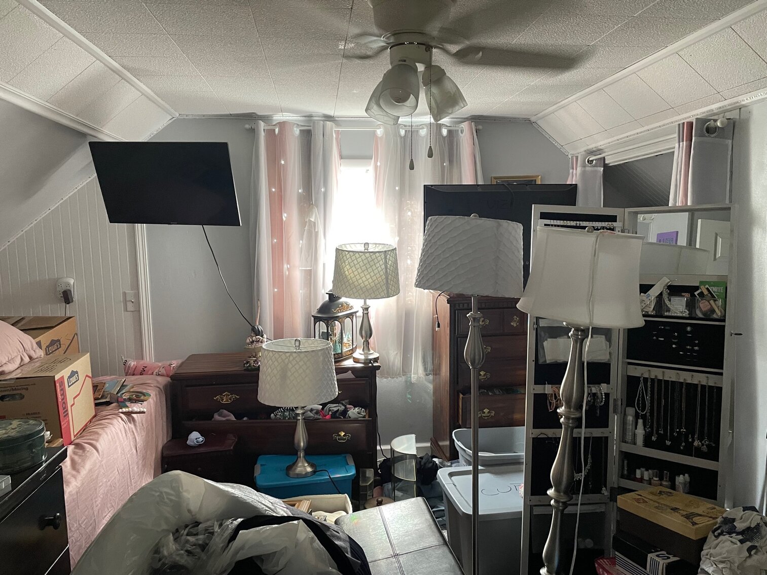 Image for SOLD $55,000 - 5 Bedroom in Charleston