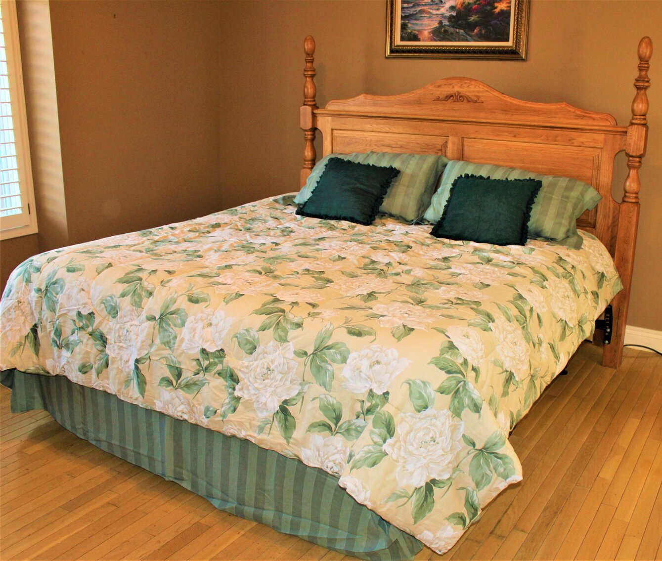 Image for HUGE 2-RING COLLECTOR'S ESTATE AUCTION