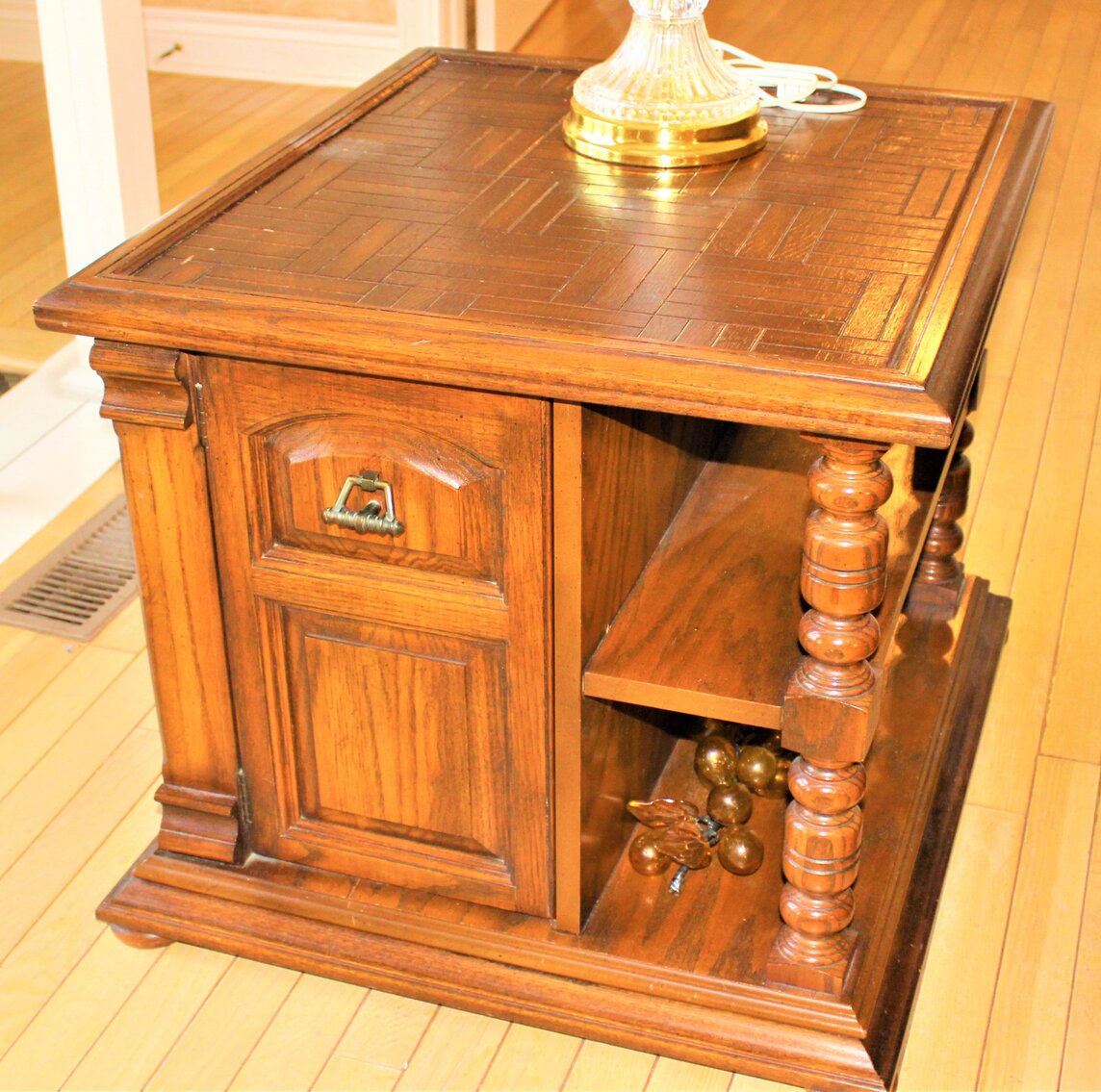 Image for HUGE 2-RING COLLECTOR'S ESTATE AUCTION